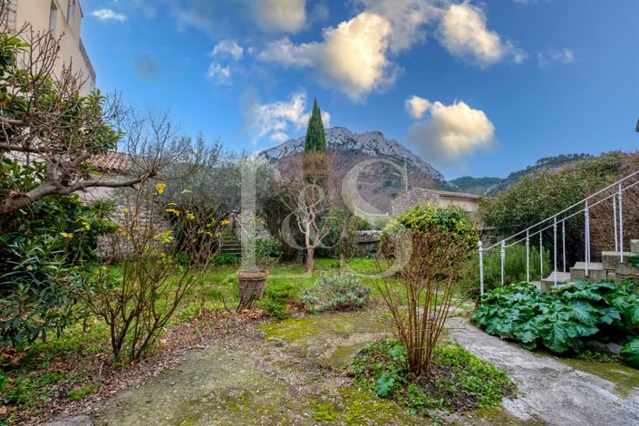 Image No.4-5 Bed House for sale