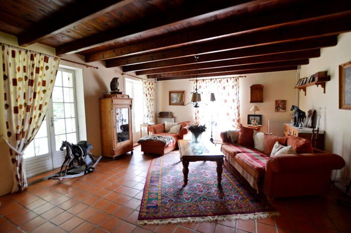 Image No.11-2 Bed House for sale