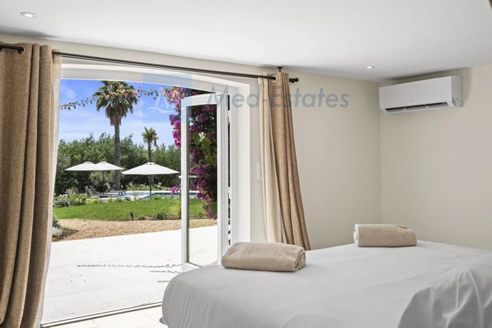 Image No.18-6 Bed House for sale