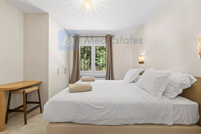 Image No.22-6 Bed House for sale