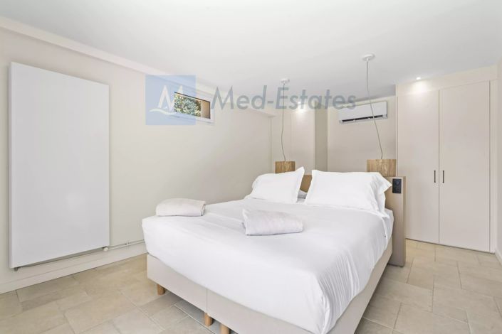 Image No.29-6 Bed House for sale