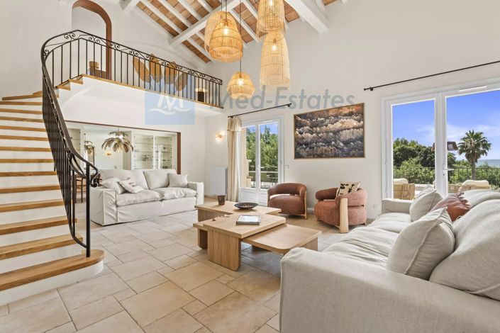Image No.7-6 Bed House for sale