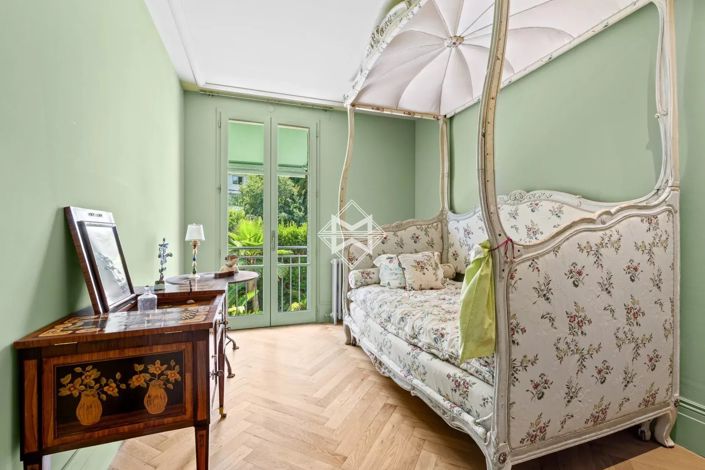 Image No.18-4 Bed House for sale