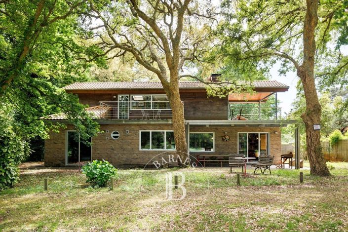 Image No.9-4 Bed House for sale