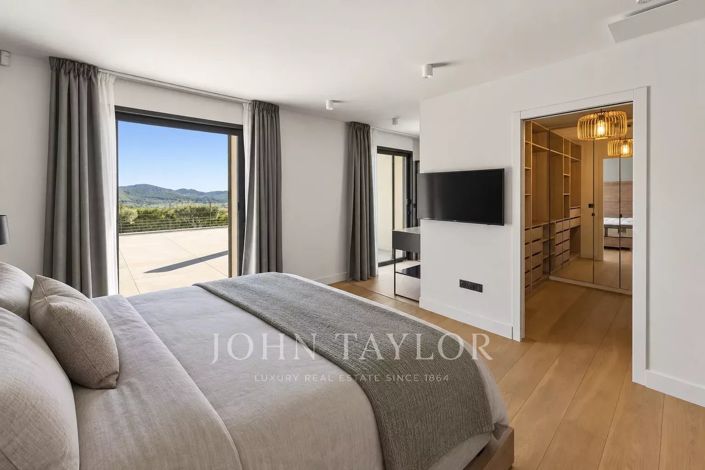Image No.11-4 Bed House for sale