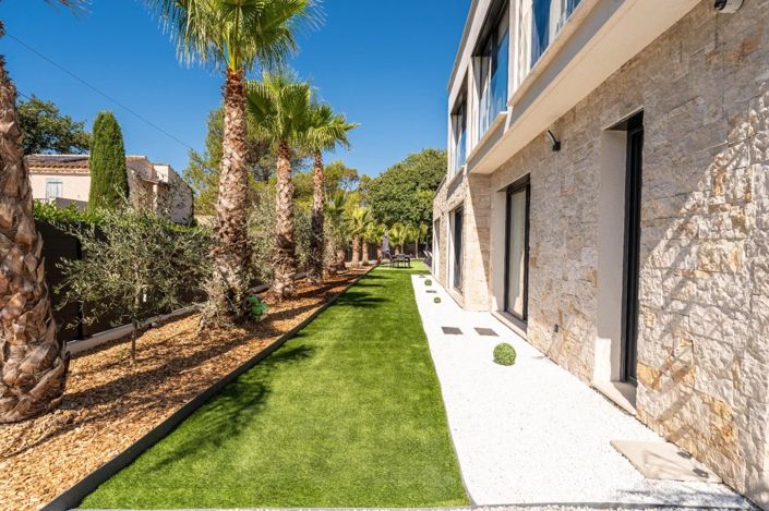 Image No.19-4 Bed House for sale
