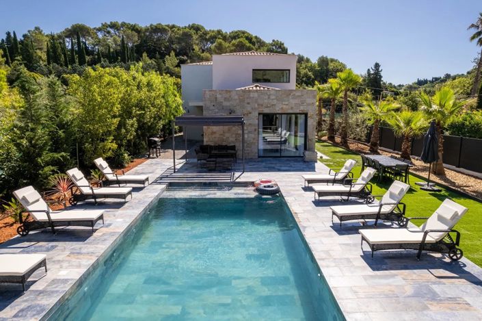 Image No.2-4 Bed House for sale