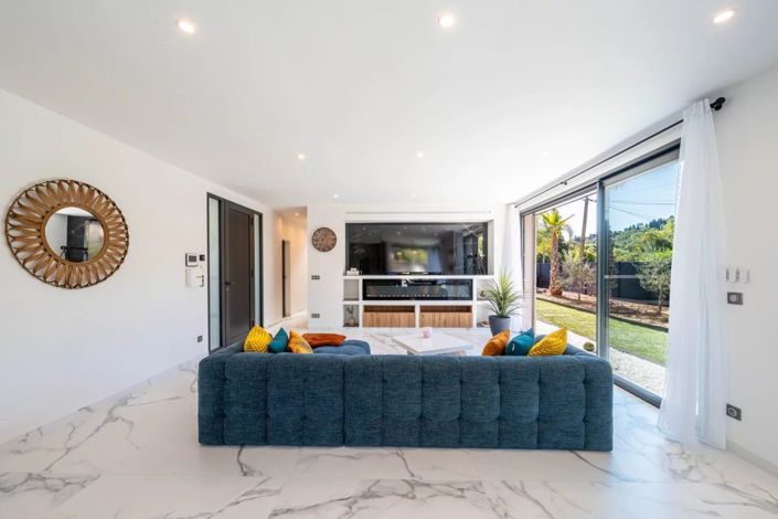 Image No.28-4 Bed House for sale