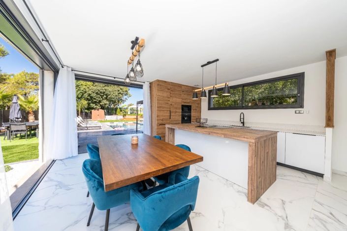 Image No.36-4 Bed House for sale