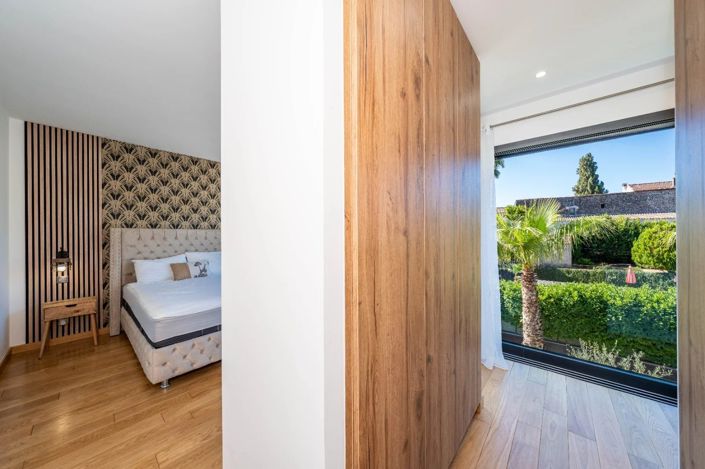 Image No.50-4 Bed House for sale