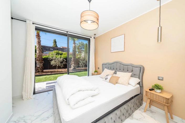 Image No.55-4 Bed House for sale