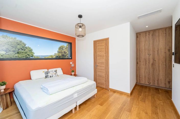 Image No.58-4 Bed House for sale