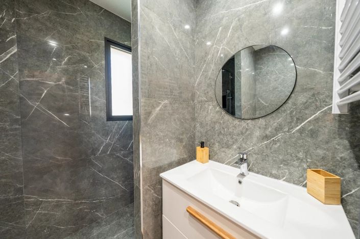 Image No.60-4 Bed House for sale