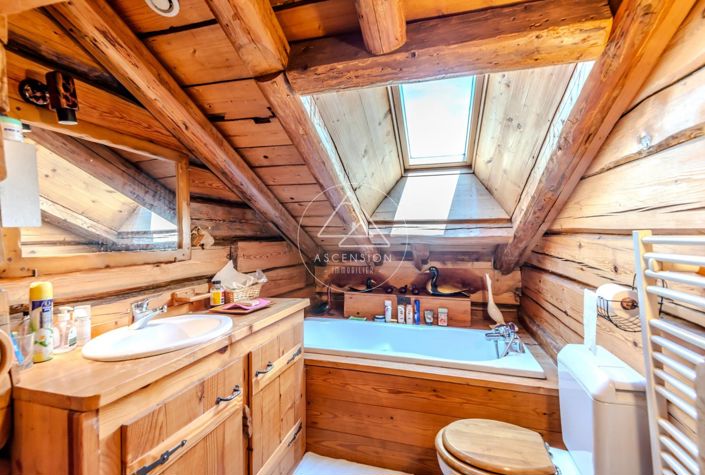 Image No.8-3 Bed House for sale
