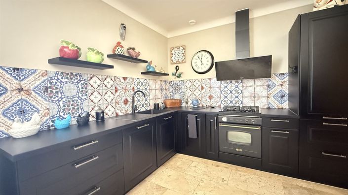 Image No.6-3 Bed House for sale