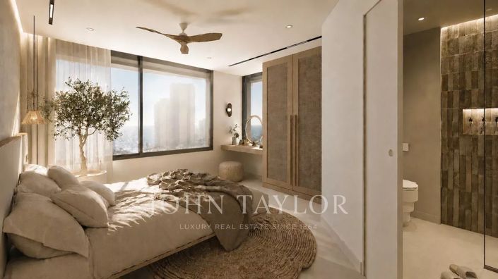 Image No.8-6 Bed House for sale