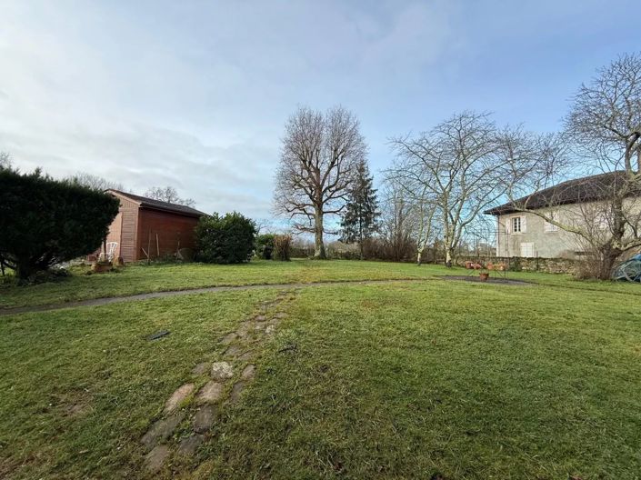 Image No.11-3 Bed House for sale