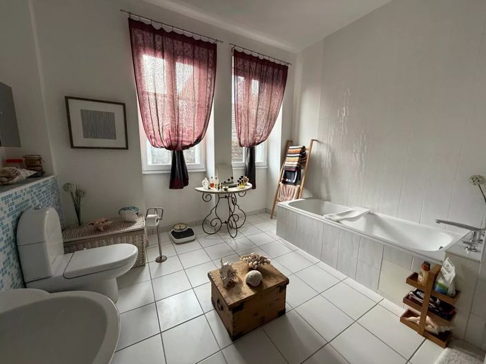 Image No.8-2 Bed Apartment for sale