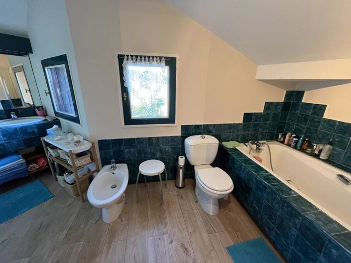 Image No.11-4 Bed House for sale
