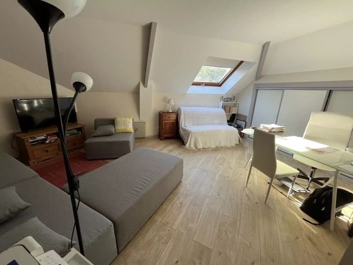 Image No.12-4 Bed House for sale