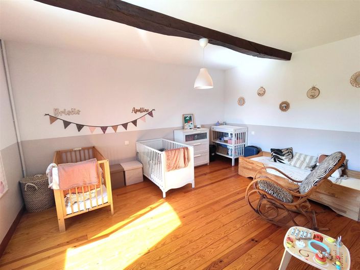 Image No.10-3 Bed House for sale