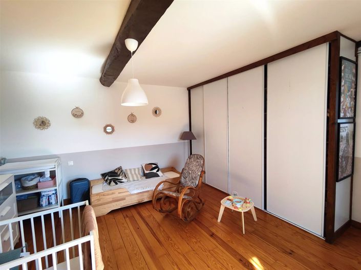 Image No.11-3 Bed House for sale