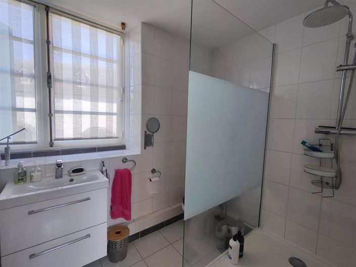 Image No.10-4 Bed House for sale