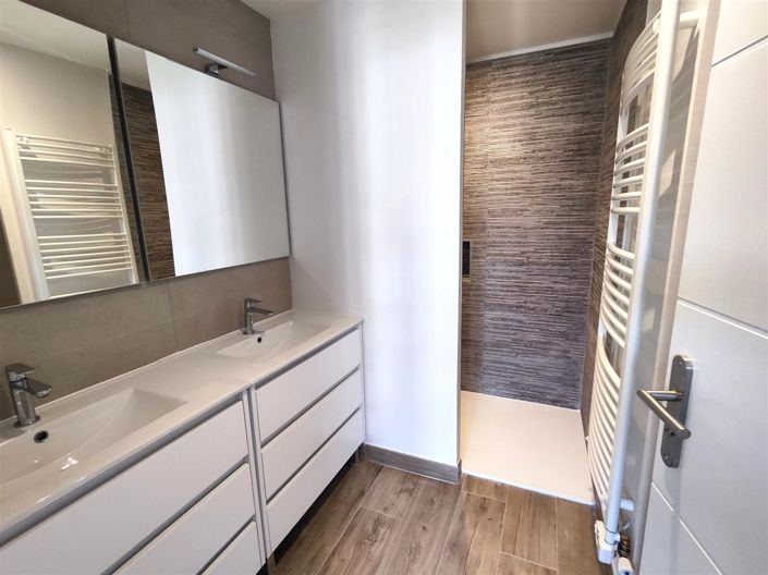 Image No.6-2 Bed House for sale