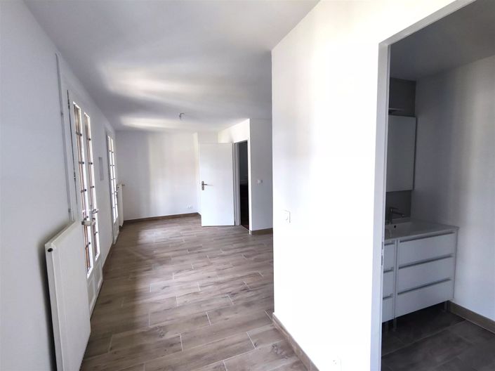 Image No.7-2 Bed House for sale