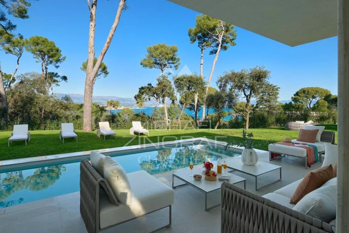 Image No.2-4 Bed House for sale