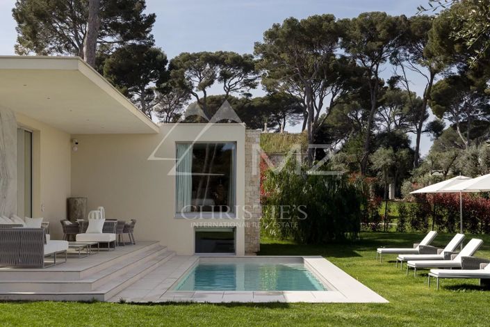 Image No.25-4 Bed House for sale