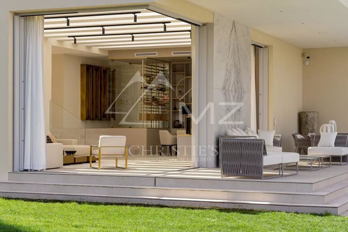 Image No.8-4 Bed House for sale
