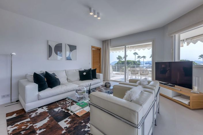 Image No.10-3 Bed Apartment for sale