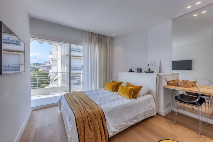 Image No.18-3 Bed Apartment for sale