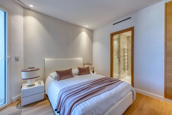 Image No.21-3 Bed Apartment for sale
