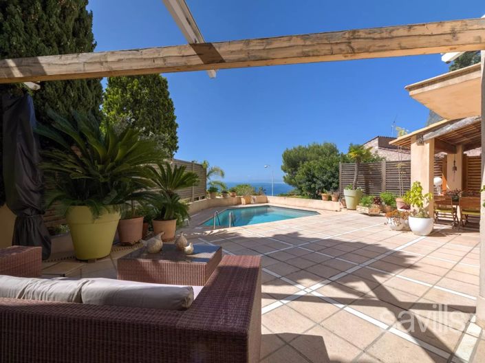 Image No.15-5 Bed House for sale