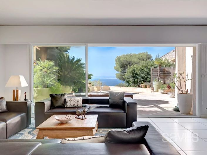 Image No.3-5 Bed House for sale