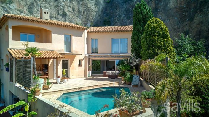 Image No.8-5 Bed House for sale