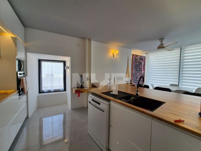 Image No.21-3 Bed House for sale