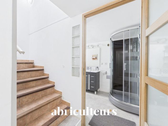 Image No.20-4 Bed House for sale