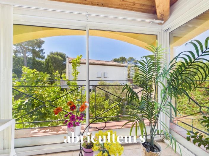 Image No.8-4 Bed House for sale