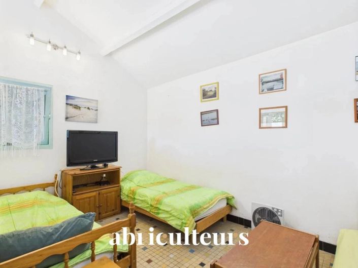 Image No.19-5 Bed House for sale