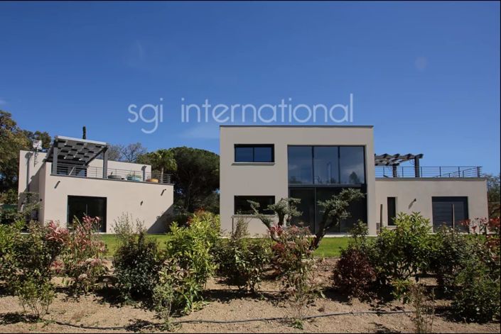 Image No.4-8 Bed House for sale