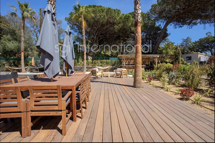 Image No.7-8 Bed House for sale