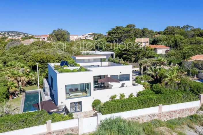Image No.2-5 Bed House for sale