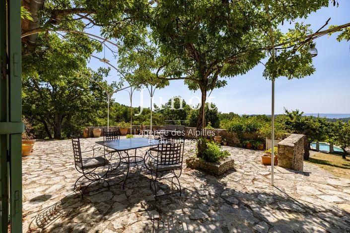 Image No.6-6 Bed House for sale