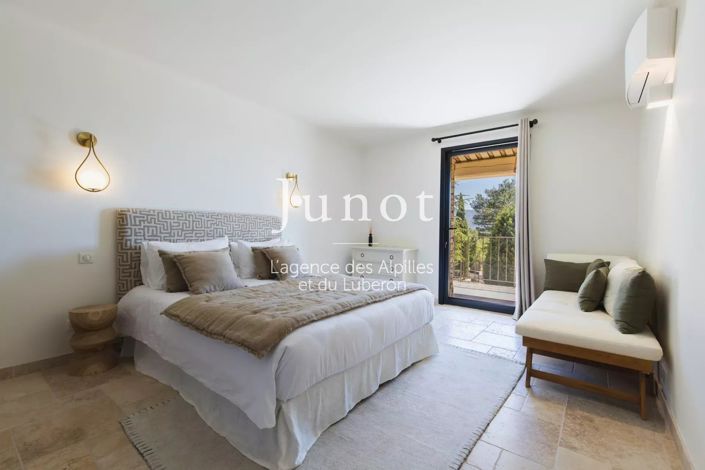 Image No.17-5 Bed House for sale