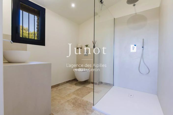 Image No.24-5 Bed House for sale