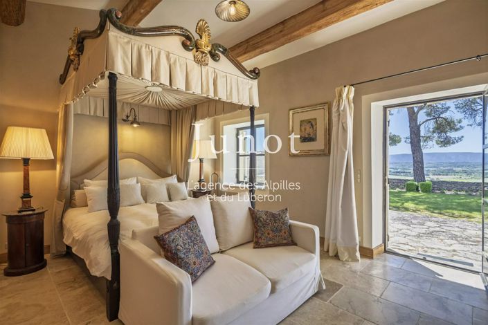 Image No.21-8 Bed House for sale