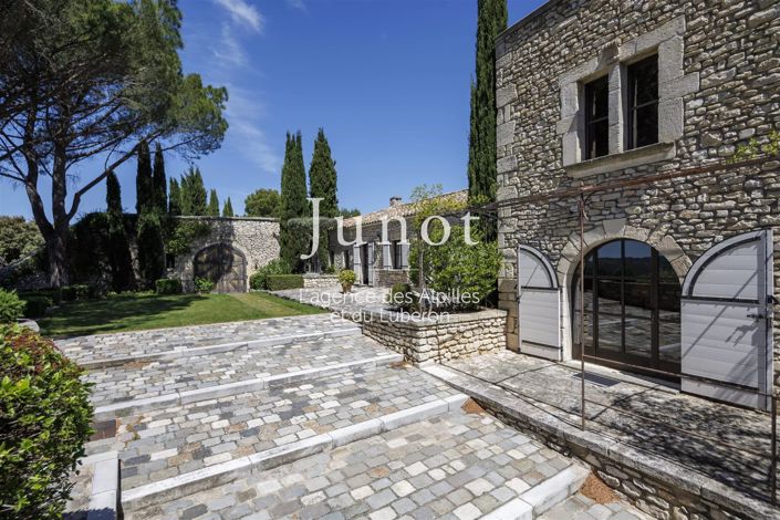 Image No.4-8 Bed House for sale